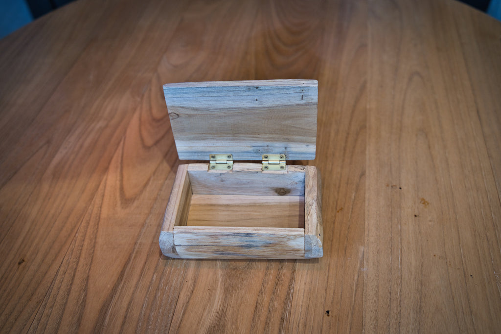 medium wooden box