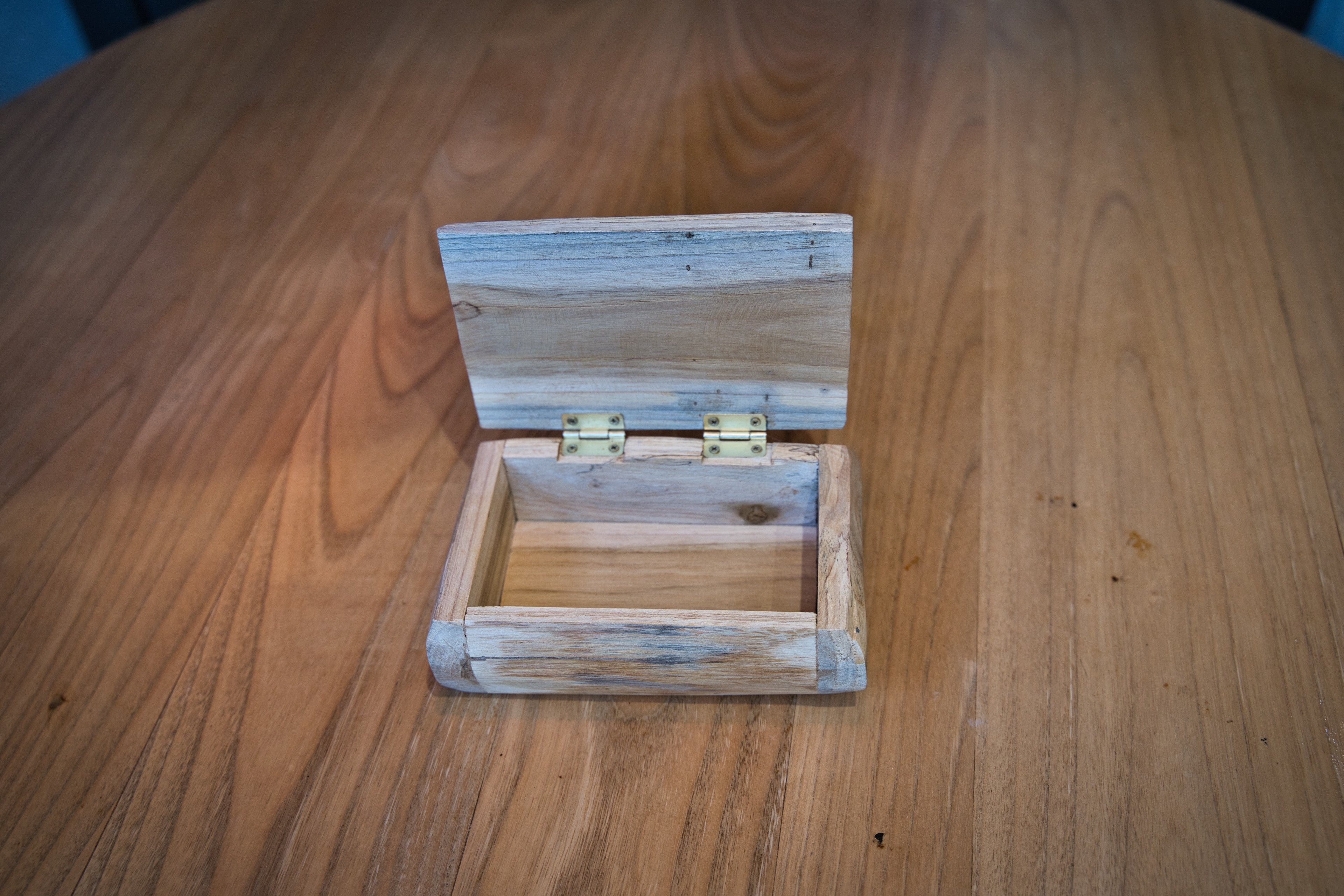 medium wooden box